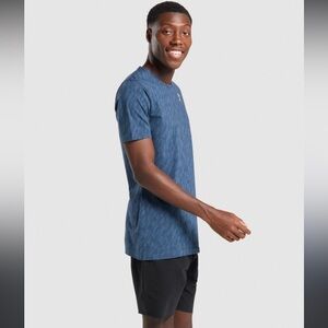 Gymshark Critical Fit T-Shirt Size Medium in Teal Print GUC